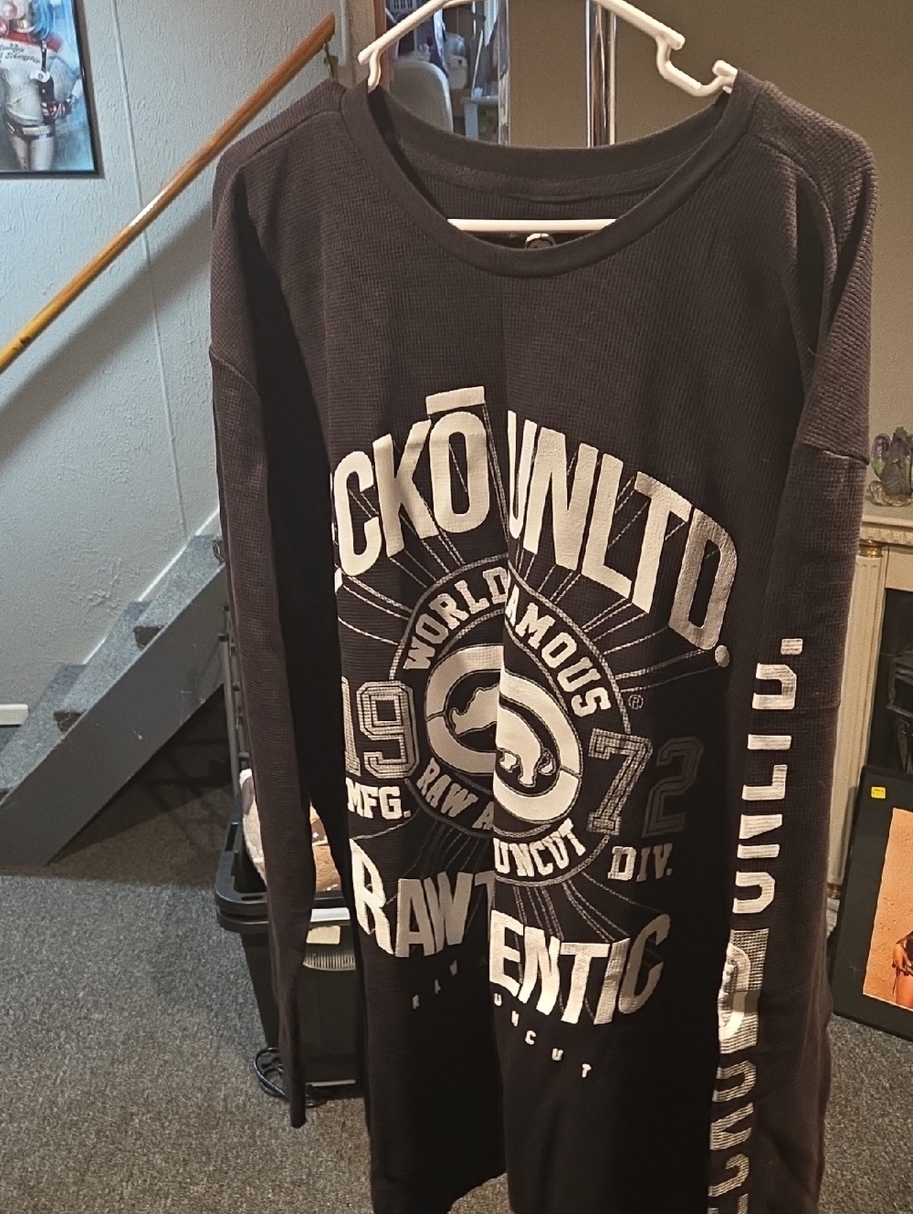 Ecko Unlimited Black Long Sleeve Graphic Tee